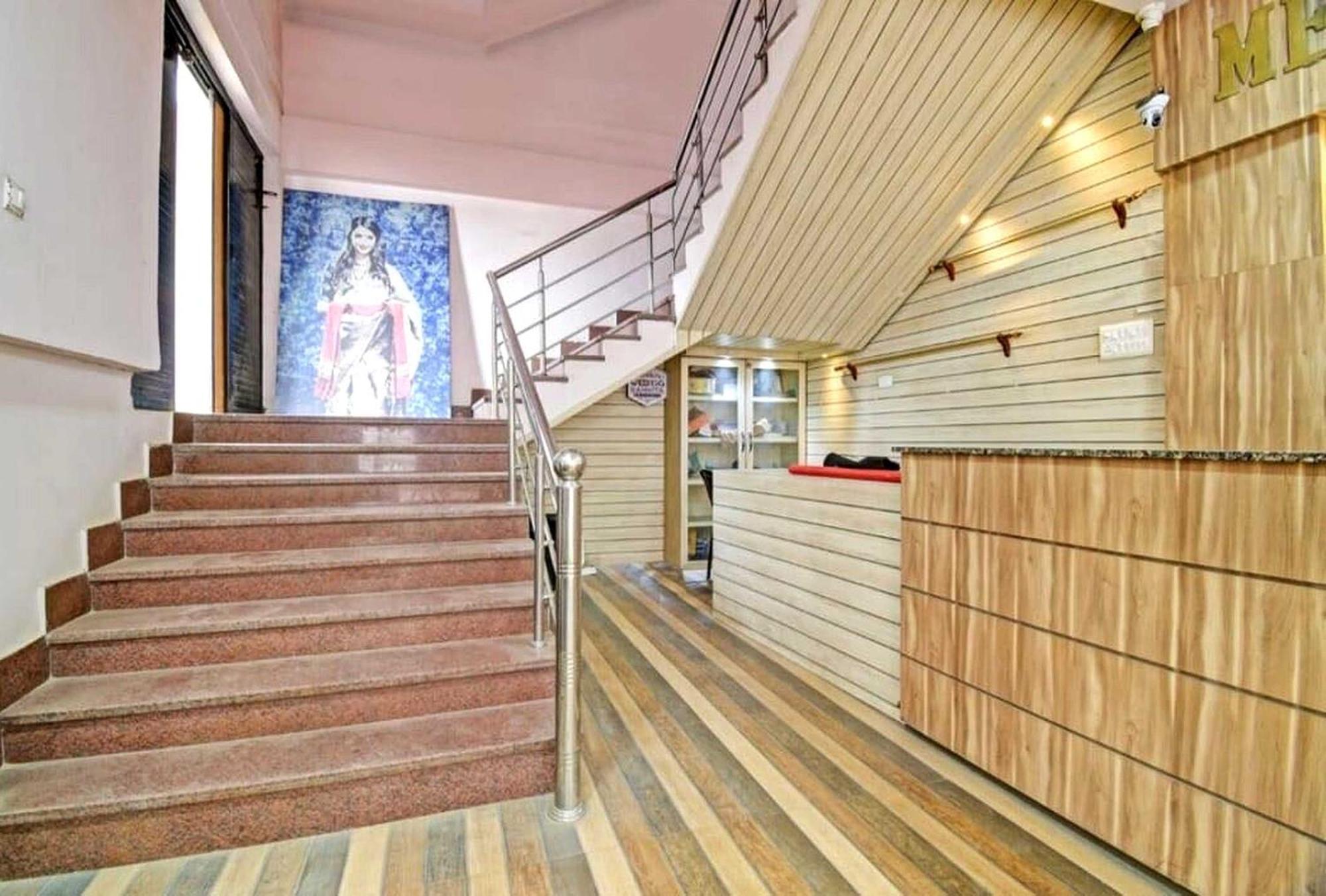 Collection O Megha Resort Jorhāt Zewnętrze zdjęcie