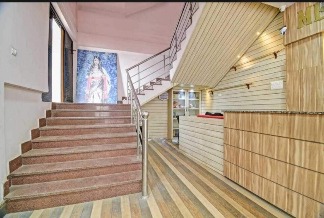Collection O Megha Resort Jorhāt Zewnętrze zdjęcie